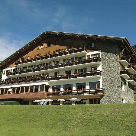 Apartment Exhilarating Les Du Prariand- 2 For 5 People Megeve