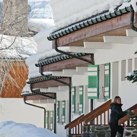 Exhilarating Les Du Prariand- 2 For 5 People Apartment